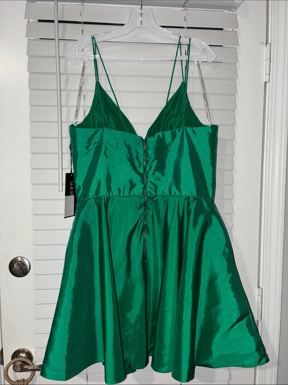 Sherri Hill Emerald Green Satin V-Neck Spaghetti Strap Mini Dress - Picture 10 of 10
